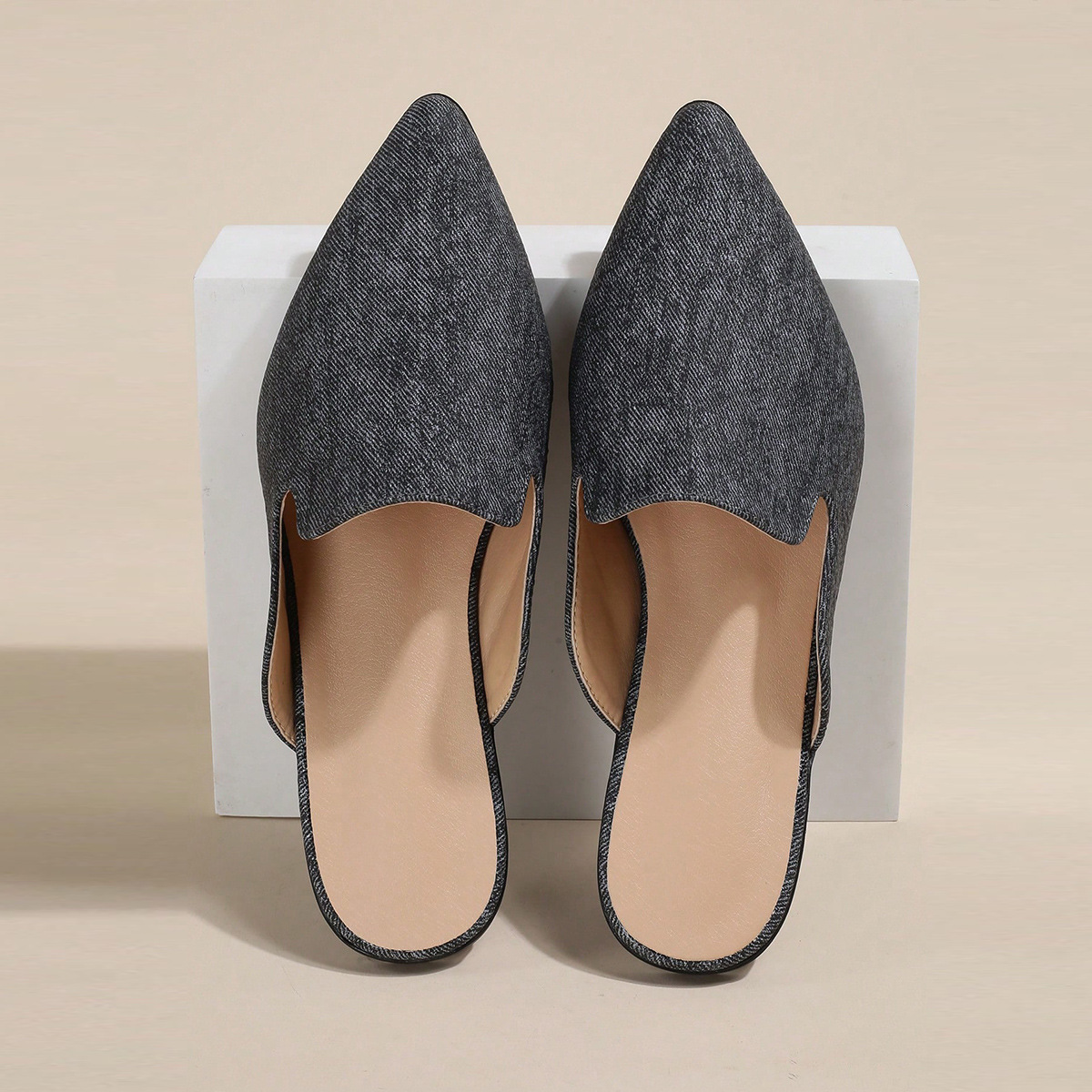 Naiste lamedad sussid Mugleri kingade ja poolsandaalidega_voghion.com