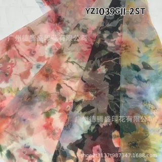 新款欧根纱撒银印花面料 可更换底料 数码厂直销女装轻盈印花面料