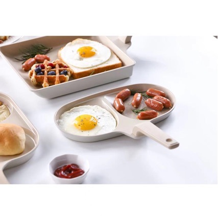 Corea del Sur importó tortilla máquina de hamburguesas sartén antiadherente olla de desayuno de cuatro orificios de doble orificio para el hogar artefacto de tortilla