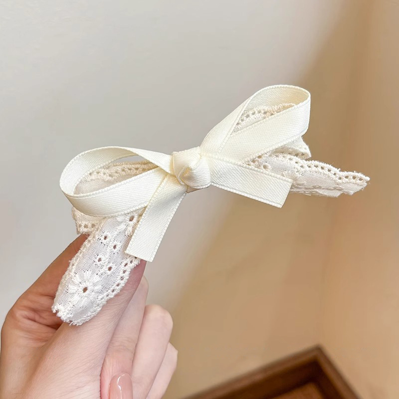 Pequeño clip de cabello de arco fresco para mujeres lindas clip de cabello de encaje lateral rasgado clip de frangeo clips dulce tocado