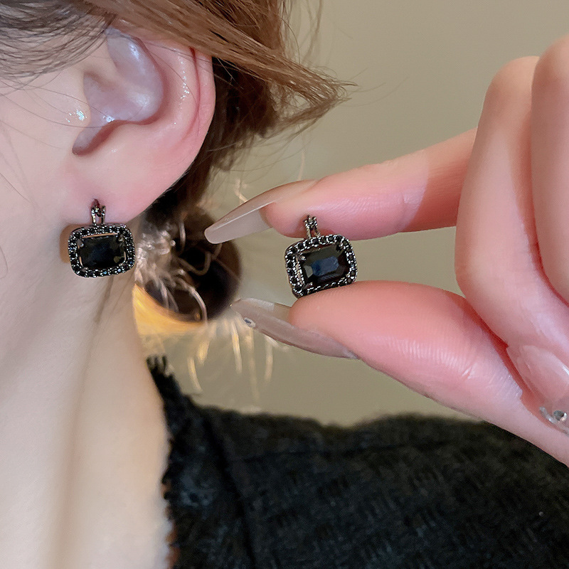 Square geometric double-sided elegant earrings with zircon