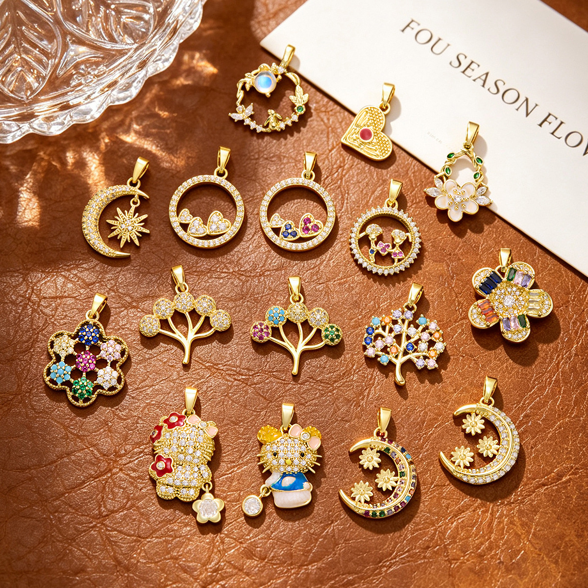 Gold-plated copper 2026 new DIY accessories, fashionable planet versatile micro-inlaid pendants, elegant jewelry accessories wholesale