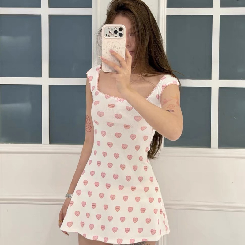 The Correct Version of the New Korean Dongdaemun 26 Style Sweet Heart-Printed Logo Dress with Ruffled Edges