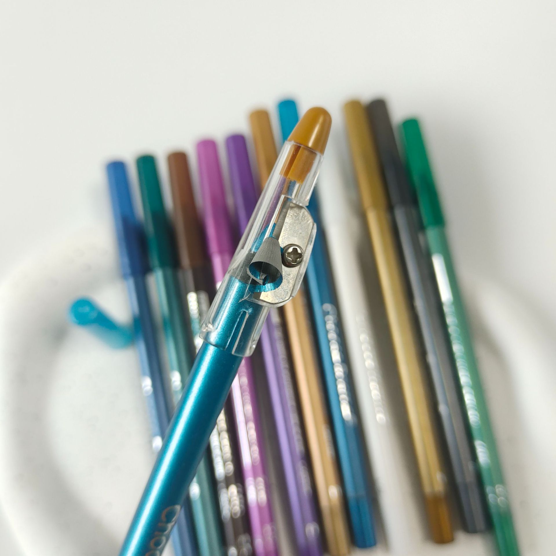 special supply full English 12 color eye shadow eyeliner foam pen color pearlescent eyeliner gel pen_voghion.com