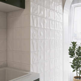 法式厨房墙砖奶白色方块格子砖凹凸柔光面卫生间浴室泡水砖面包砖