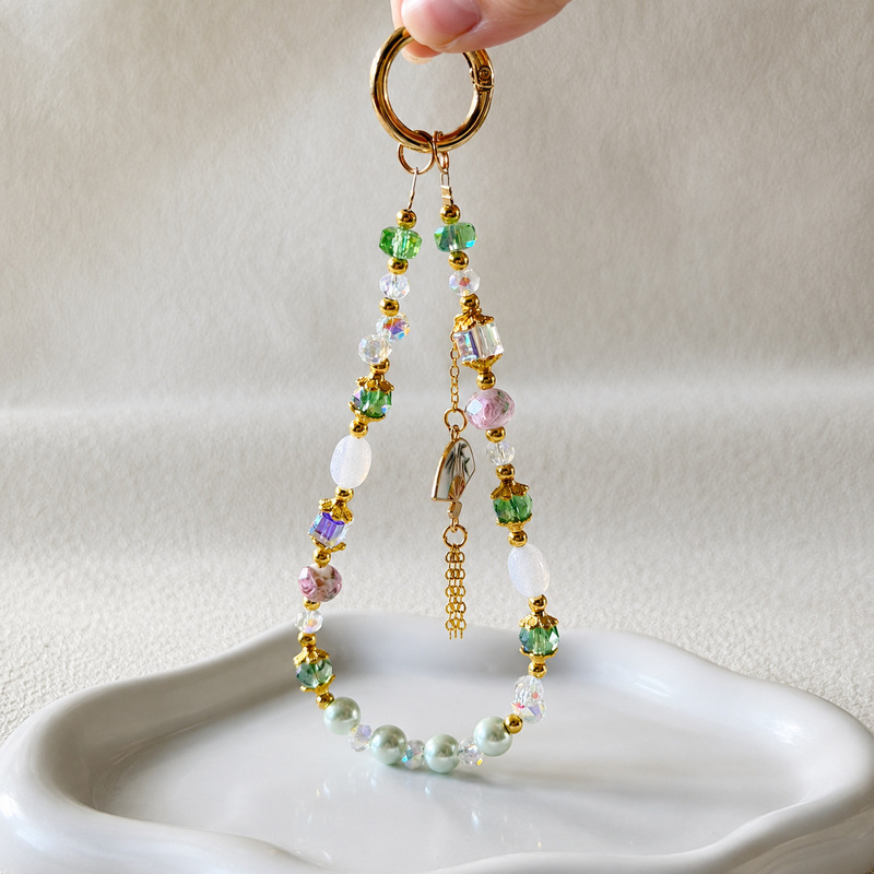 New Chinese-style alloy fan phone case pendant, handmade beaded crystal glass flower keychain, bag decoration wholesale New Chinese-style alloy fan phone case pendant, handmade beaded crystal glass flower keychain, bag decoration wholesale