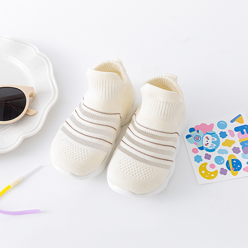 Zapatos de bebé y niño pequeños, nuevos modelos 2022, de malla para primavera y verano, de color sólido, con suela suave, transpirables, para caminar.