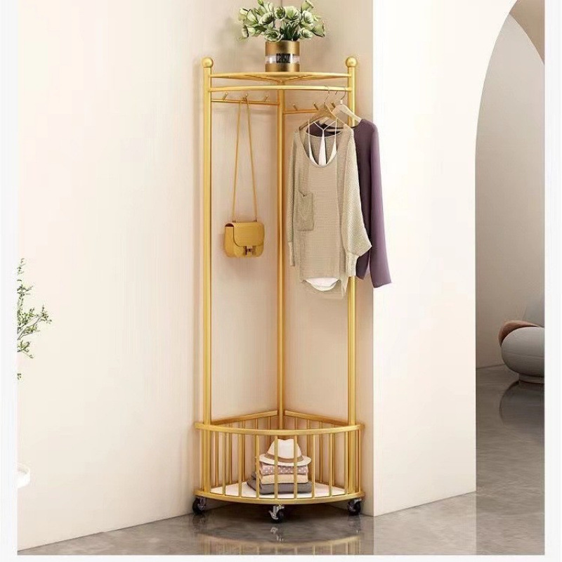 Золото - с корзиной внизу.