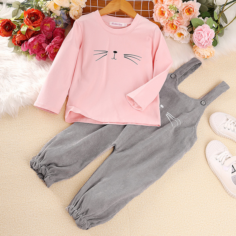 Top a maniche lunghe e pantaloni con bretelle stampati in cartone animato per bambini 2024 in due pezzi per set di abbigliamento primaverile per ragazze_voghion.com