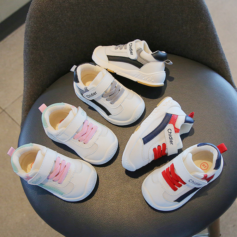2024 Otoño Nueva zapatilla de deporte punta cerrada 1-3 años de edad de fondo suave antideslizante bebé niño zapatos de malla doble transpirable zapatos de bebé