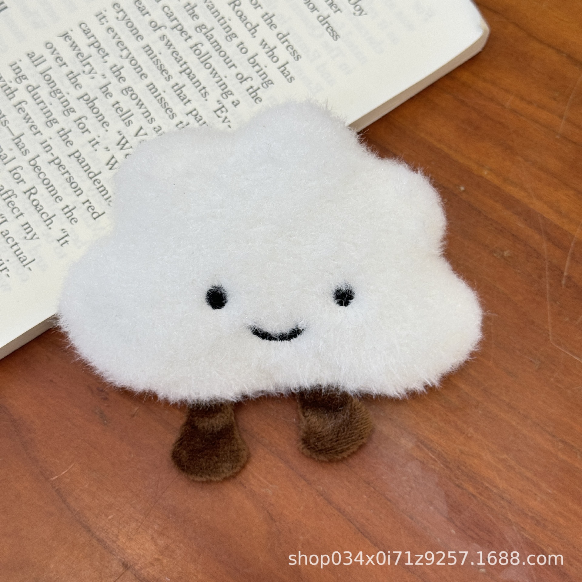 Nuevos lindos broches de peluche nubes accesorios muñecas de dibujos animados bolsos accesorios de decoración joyas DIY image 12