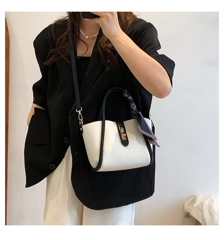 The new trendy women's bag for the summer of 2025, a simple commuting bucket bag with a large capacity and a single-shoulder handbag for women undefined