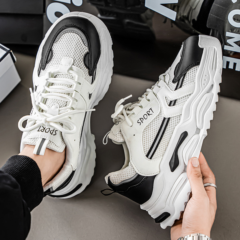 Zapatos de hombre pequeños blancos verano transpirable 2025 nuevo estilo malla hombres aumento plataforma deportes ocio correr zapatos de moda papá