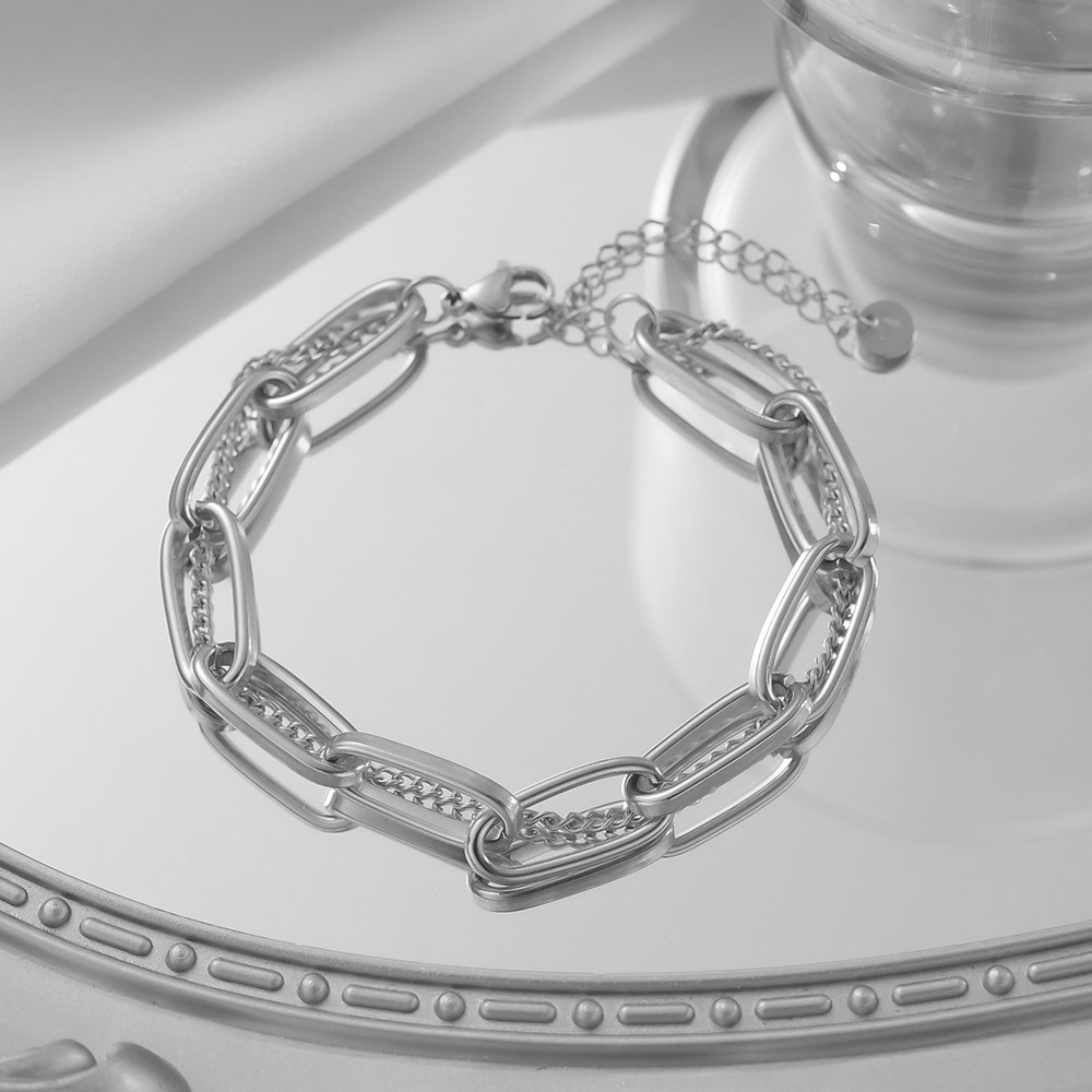 Pulsera de Acero de Titanio de Dongguan, Estilo Europeo y Americano, Diseño de Doble Cadena con Cuchillas, Exagerada, Hip-Hop, para Otoño e Invierno, No se Destiñe, para Mujer