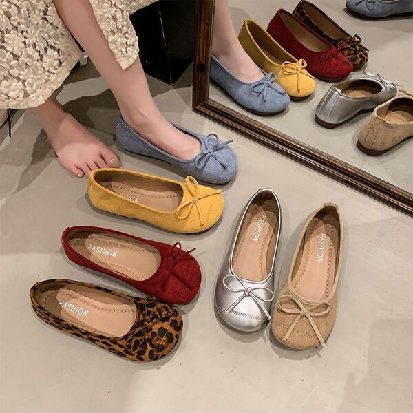 Retro suede romantic and delicate demi-season ballet shoes flat…