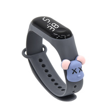 新款抖音快手LED学生夜光触摸电子防水儿童卡通公仔手表一件代发