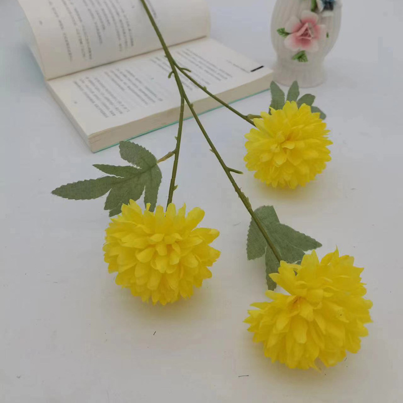 노란색