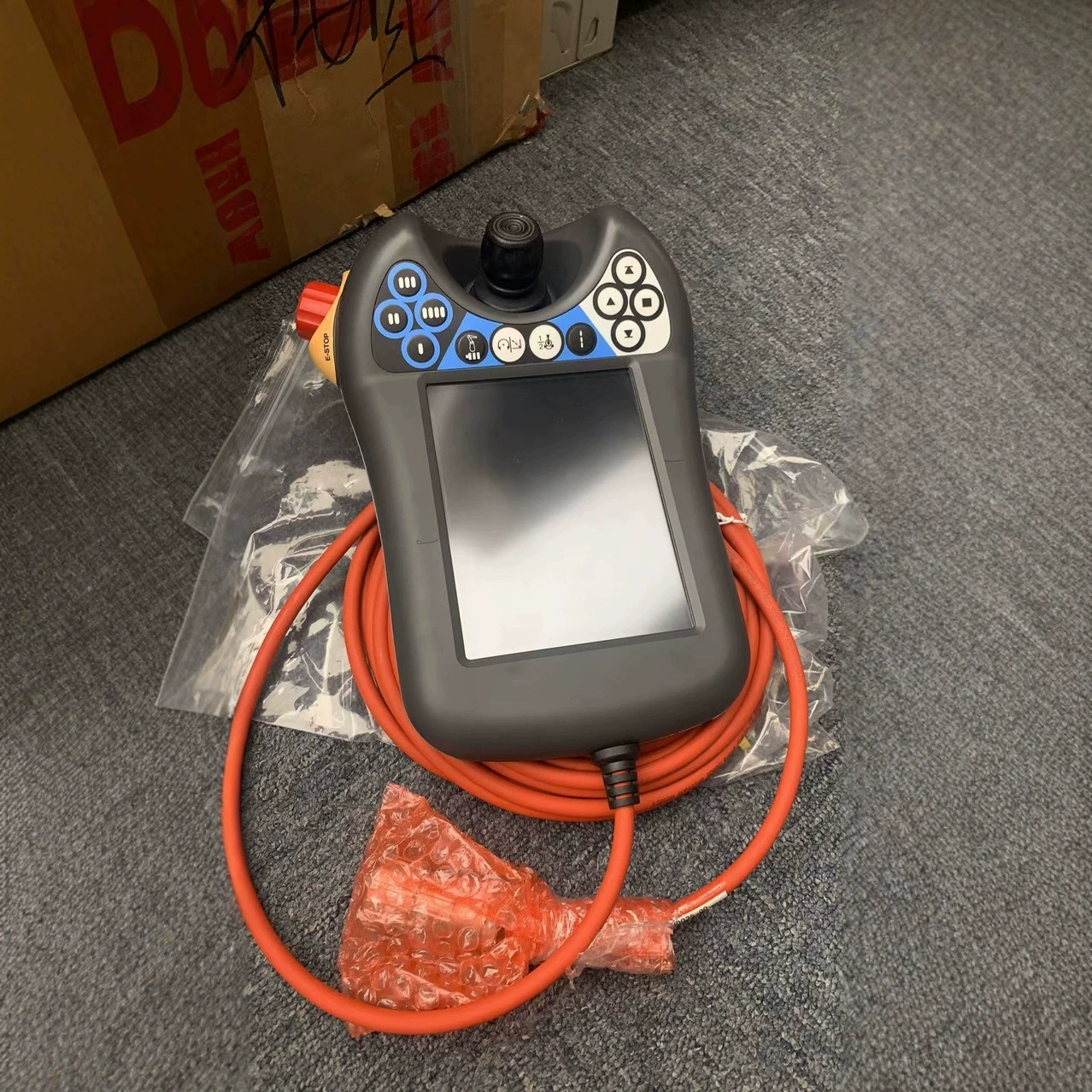 Б/у пульт обучения ABB DSQC679 3HAC028357-001