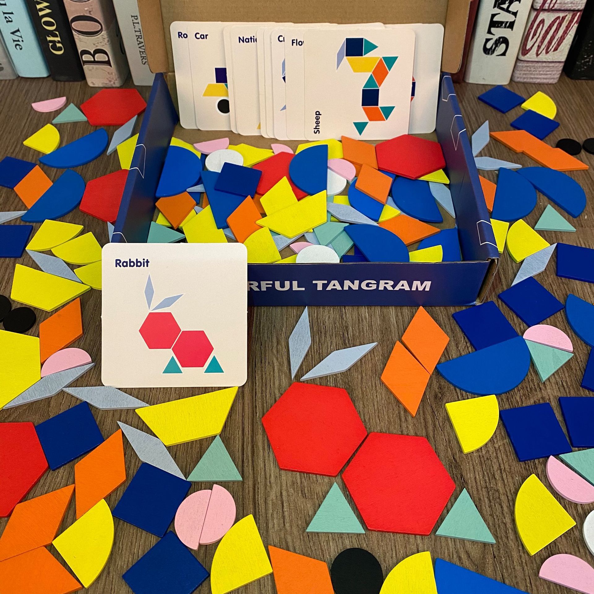 TANGRAM 퍼즐 중소 및 대형 유치원 재료 기하학적 모양 지능 그래픽 퍼즐 어린이 장난감