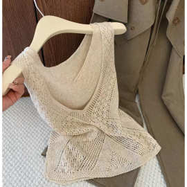 燕麦色假两件慵懒风V领针织吊带背心2026女夏季新款修身显瘦上衣