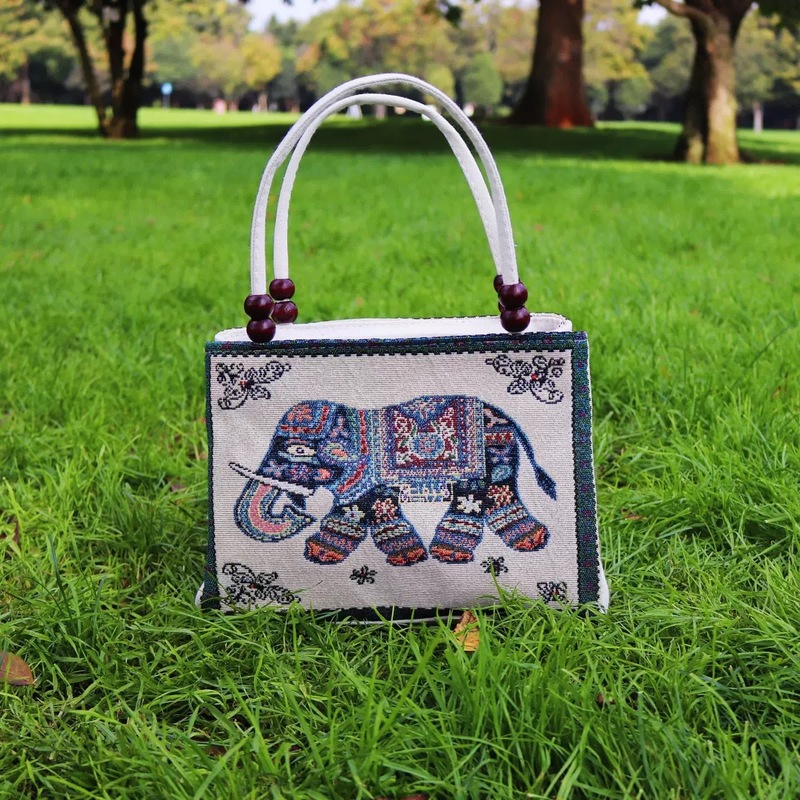 新しいエスニックスタイルハンドバッグゴールドシルク両面刺繍カジュアルキャンバスバッグファッショナブルで多用途な通勤クロスボディバッグ|undefined