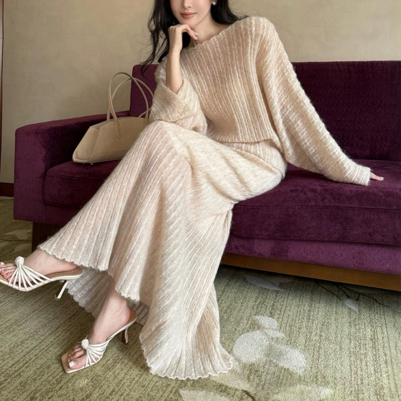Stylish and relaxed one-shoulder mohair batwing sleeve top + skirt for women, soft and cozy knitwear, Korean style for autumn and winter Stylish and relaxed one-shoulder mohair batwing sleeve top + skirt for women, soft and cozy knitwear, Korean style for autumn and winter