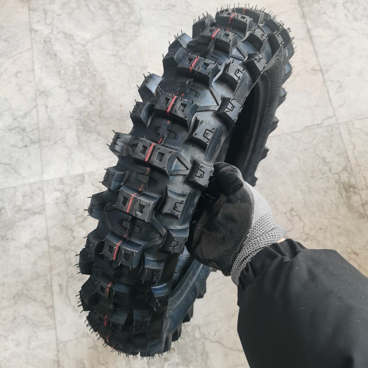 Factory Direct Delivery Off-Road Motorcycle Tire 110/90-16 Mountain Tread Deepened Outer Tire