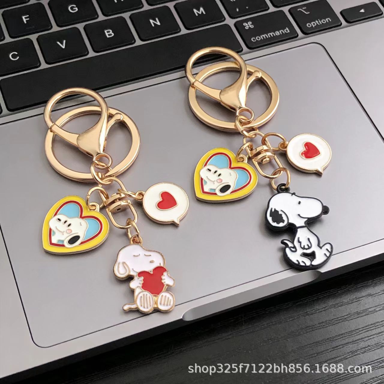 Cartoon Snoopy Alloy Keychain Couple Gift Bag Pendant Keyring Backpack Decoration Wholesale