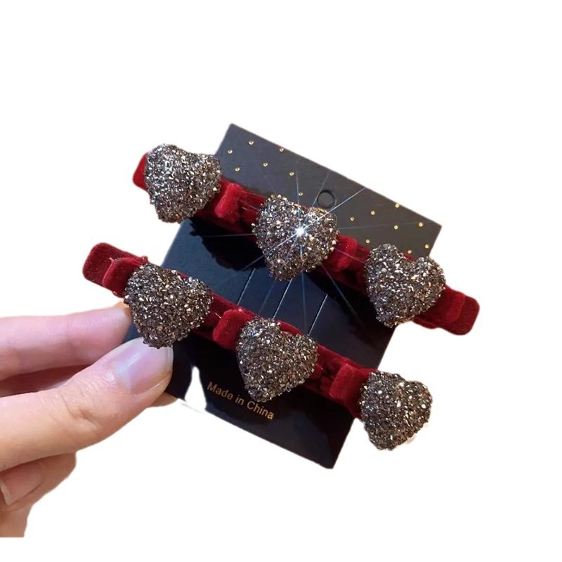 Niños de Año Nuevo acabado de cabello roto artefacto de otoño y invierno flocado rojo amor trenzado clip de cabello para mujeres flanqueado clip