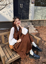 V领背带连衣裙女灯芯绒2023新款甜美森系中长款收腰显瘦系A字裙