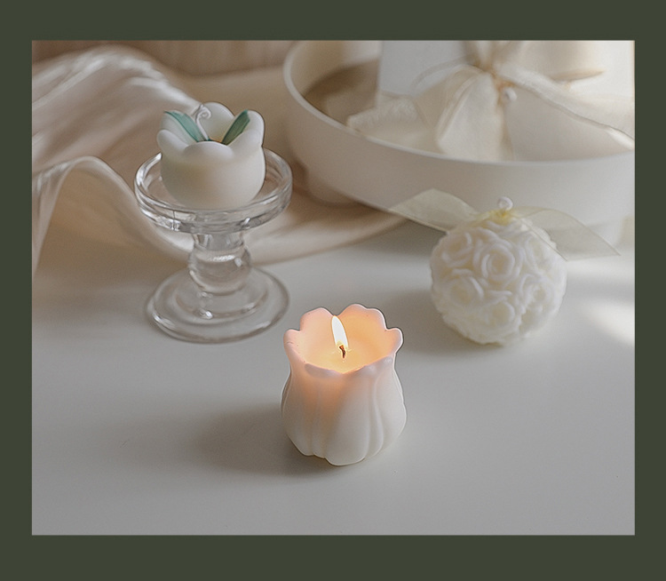 Cute Pastoral Flower Wax Candle display picture 1