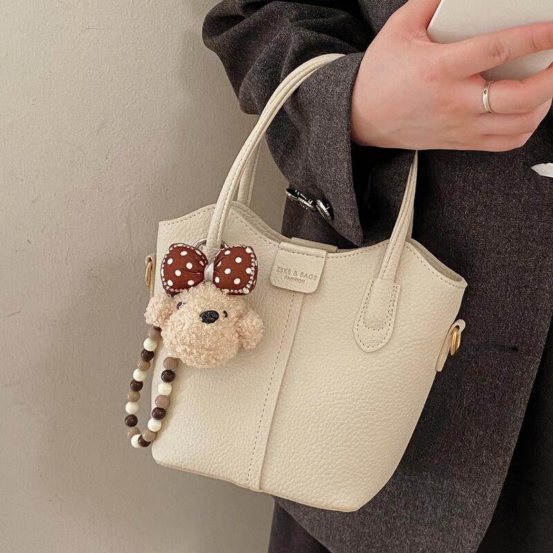 Fashionable and Trendy Small Handbag for Women 2026 New Model Exquisite Versatile Crossbody Bag with a High-End Feel Single Shoulder Bucket Bag Small Tote Bag Fashionable and Trendy Small Handbag for Women 2026 New Model Exquisite Versatile Crossbody Bag with a High-End Feel Single Shoulder Bucket Bag Small Tote Bag