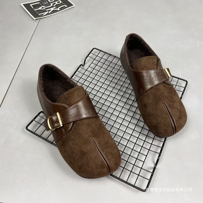 2026 New Birkenstock Shoes: Casual, Lightweight, Comfortable Leopard Print Women's Shoes, Versatile Slip-On Commuting Shallow-Heel Flats for Women 2026 New Birkenstock Shoes: Casual, Lightweight, Comfortable Leopard Print Women's Shoes, Versatile Slip-On Commuting Shallow-Heel Flats for Women