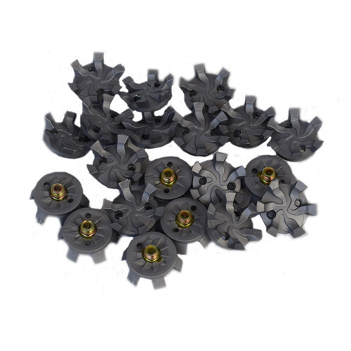 Golf shoe spikes with replaceable soles