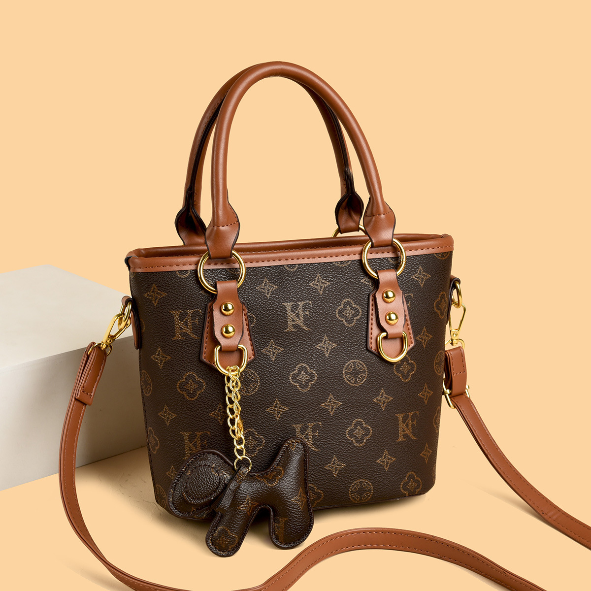 Nuevo cross-border retro bolso de mujer de alta moda moda mujer universal tendencia de viaje de hombro mochila