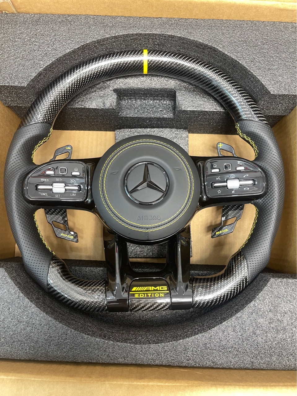 Suitable for Old to New Mercedes-Benz Carbon Fiber Steering Wheel