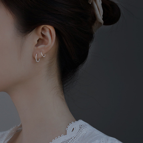 925 Pure Silver Ear Hook for Women, Korean Style, Fresh and Minimalist Round Ring, Macrame Design, Sense of Youth, Unique and Refined Ear Accessory