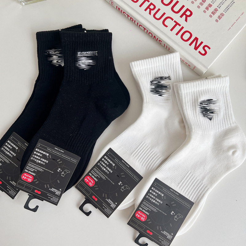 High-Quality Premium Cotton Socks with Embroidery, Sports Couple Mid-Tube Socks, Original Brand Stock Available for Instant Purchase