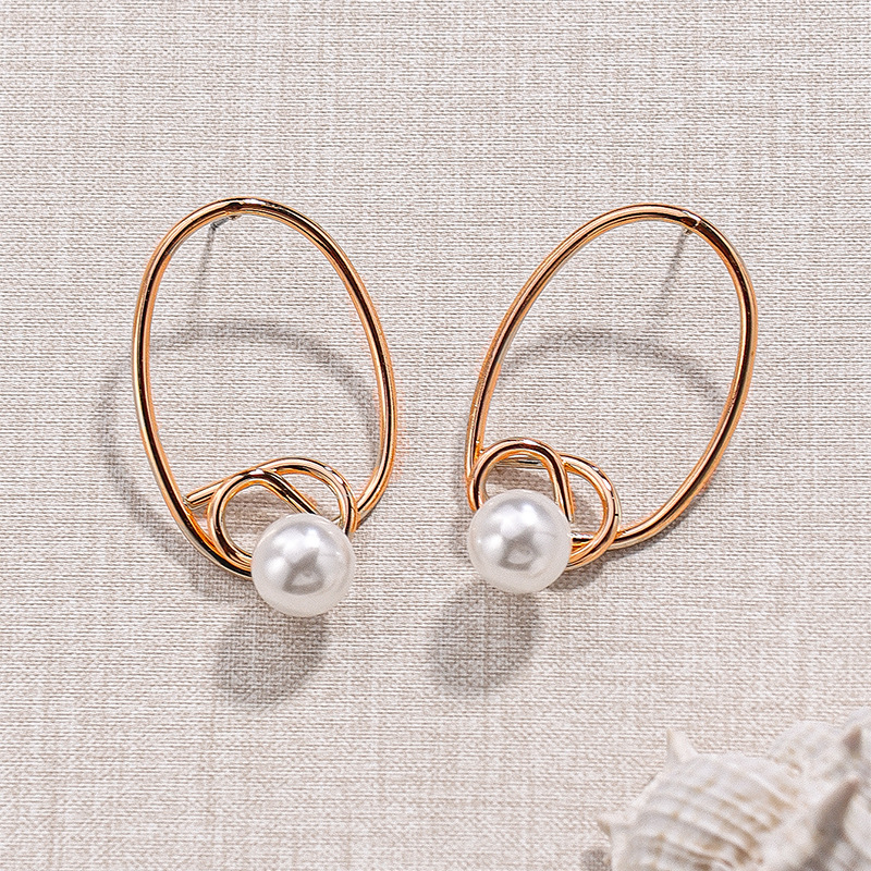 Korean Style Light Luxury Simple Daily Commuting Oval Geometric Pearl Pendant Fashion Earrings Women's Elegant Holiday Earrings Korean Style Light Luxury Simple Daily Commuting Oval Geometric Pearl Pendant Fashion Earrings Women's Elegant Holiday Earrings