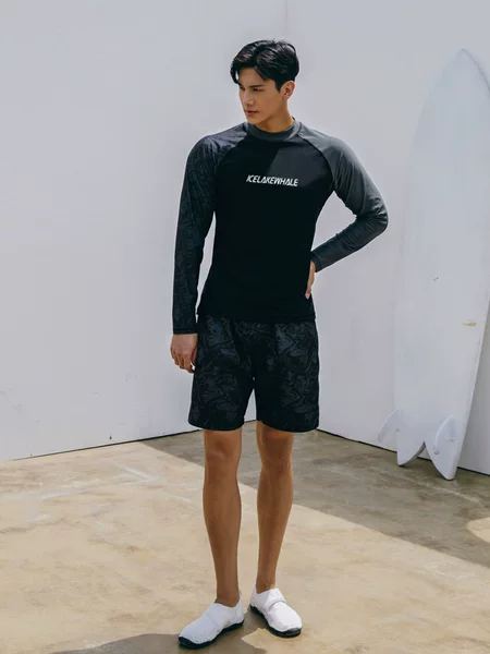 2026 New Men's Long-Sleeve Sun-Protective Conservative Shorts Surfing Suit Diving Waterproof Rash Guard Southeast Asia Japan Korea Swimwear