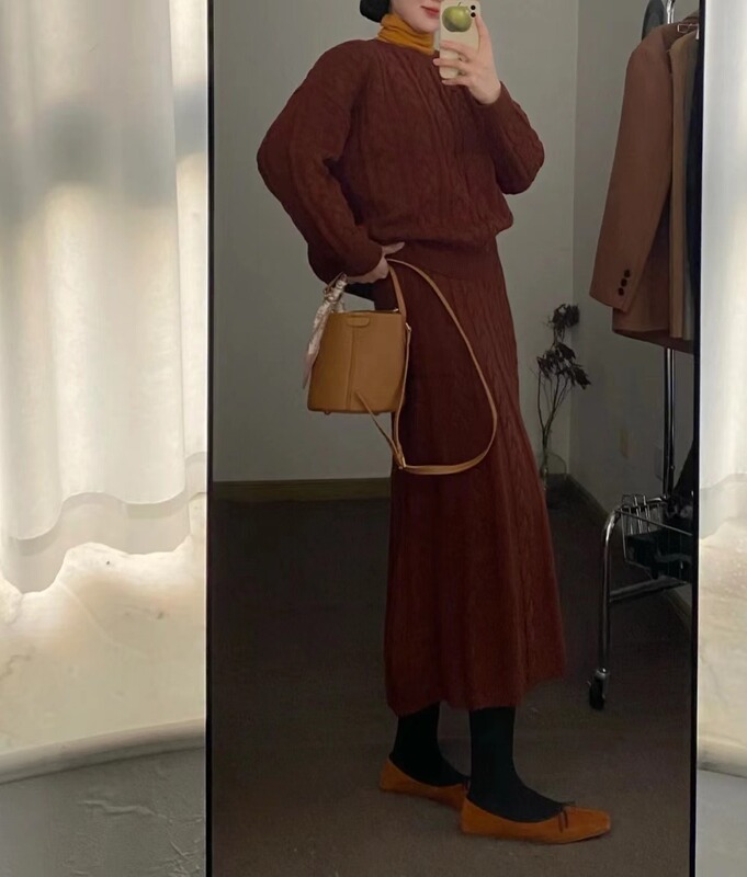 秋冬の優しいレトロな花のニットの尾のスカートの2つのセットの怠惰でゆったりした高級感のある麻花のセーターのスーツ|undefined