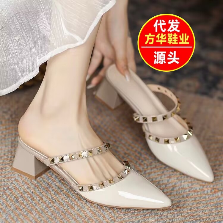 Ventas transfronterizas de remaches metálicos puntuales zapatos de talón grueso verano al aire libre usa moda europea y americana sexy zapatillas de talón alto image 1