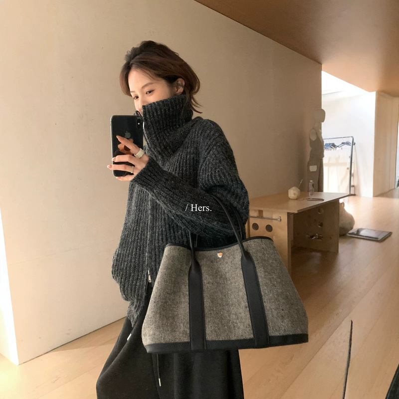 Hers a sweet autumn and winter Korean-style loose-fitting, slimming, zip-up, convertible collar, long-sleeved, warm sweater 62056 Hers a sweet autumn and winter Korean-style loose-fitting, slimming, zip-up, convertible collar, long-sleeved, warm sweater 62056