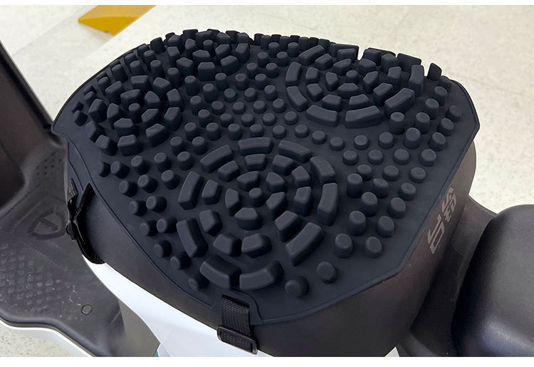 Electric Vehicle Sun-Proof and Waterproof Motorcycle Seat Cushion, Shock-Absorbing Delivery Scooter Seat Cushion, Silicone Motorcycle Seat Cushion