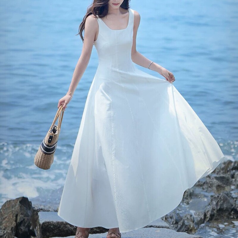 Plum Blossom U-Neck Blue Spaghetti Strap Long Dress Summer Vacation Sleeveless Waist-Cinching A-Line Large Hem Tank Dress for Women