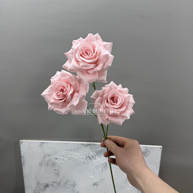 3-head curled diamond rose—dark pink