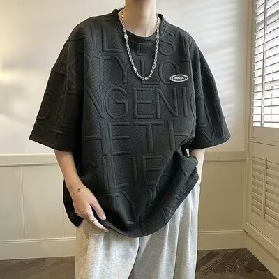 Nuevas camisetas de manga corta para hombres de verano coreano simple camiseta de moda de media manga de estilo de Hong Kong suelta camiseta de moda casual