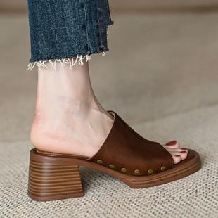 2025 Summer Thick-Soled Versatile Thick-Heeled Non-Slip Outer Wear Sandals French Rivet High-Heeled Slippers for Women
