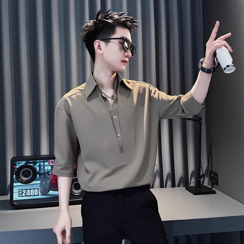 Handsome Five-Quarter Sleeve Shirt Men's V Neck Trendyy Ice Silk Mid-Sleeve 2025 New Summer Half-Sleeved Top