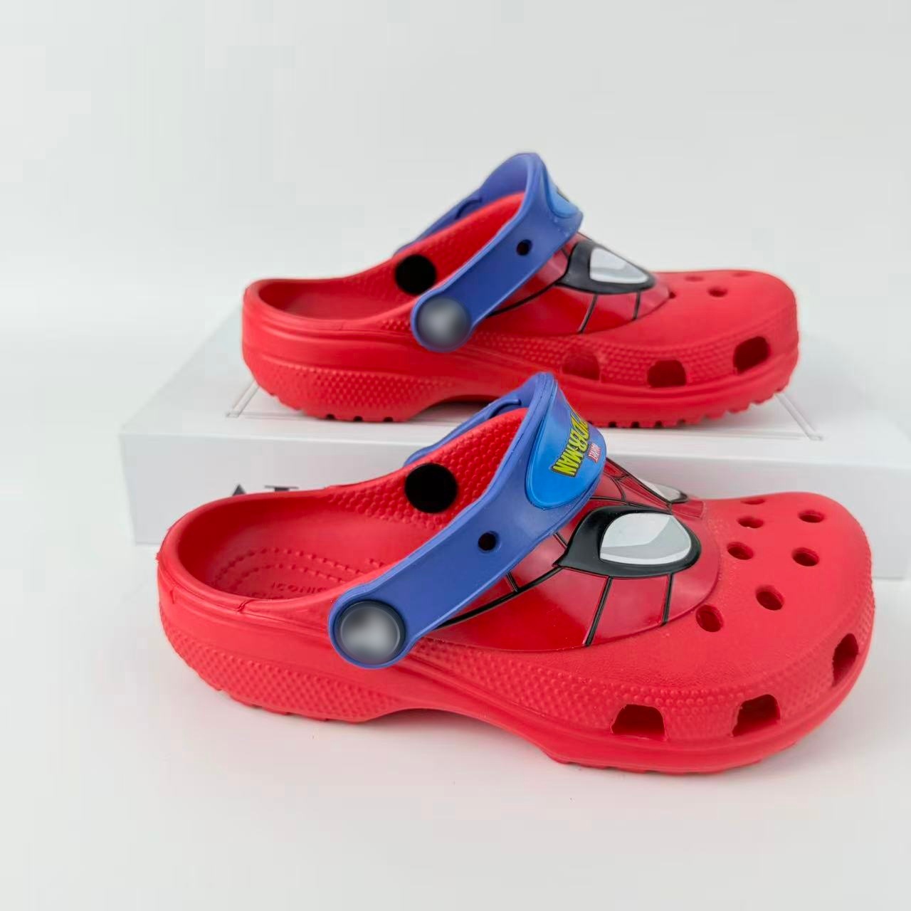 Agujero de transferencia de araña zapatos para niños zapatos antideslizantes zapatillas de playa al aire libre sandalias ultra suaves rojo en línea